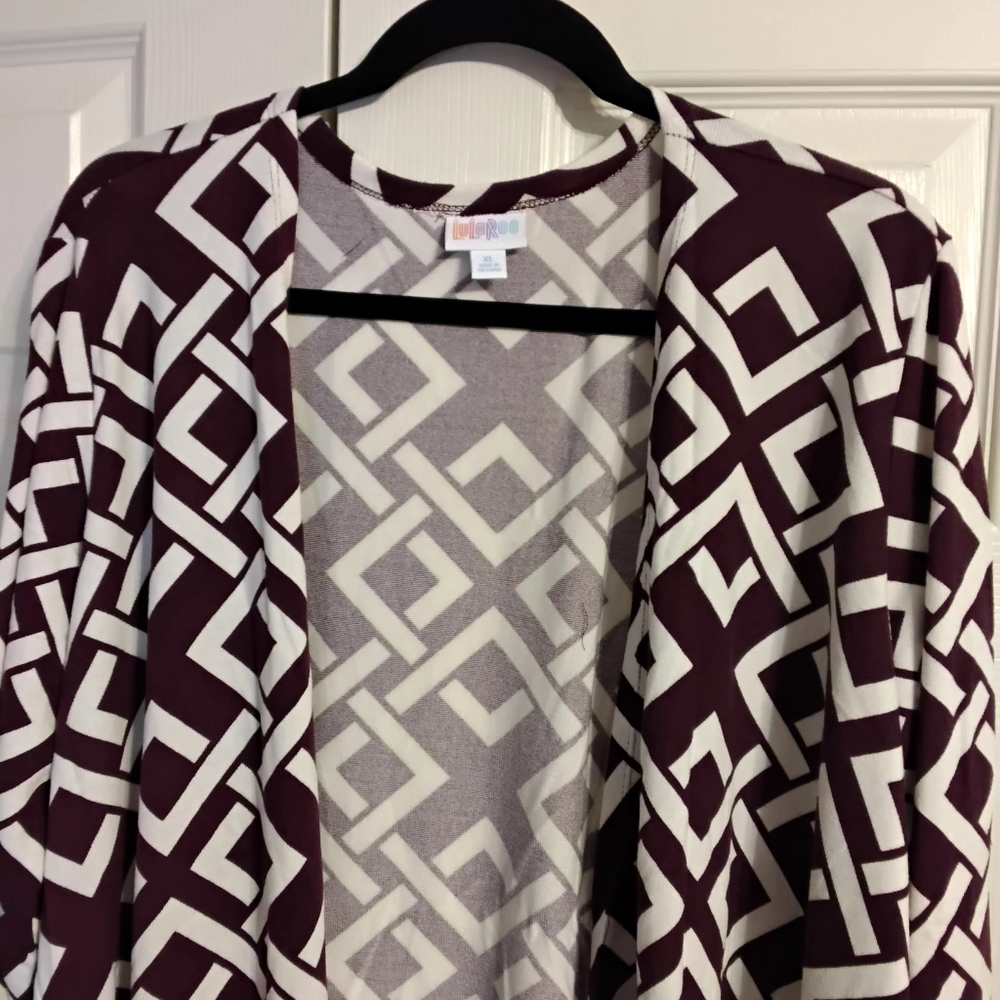 LuLaRoe Caroline Cardigan NWT - Picture 2 of 3